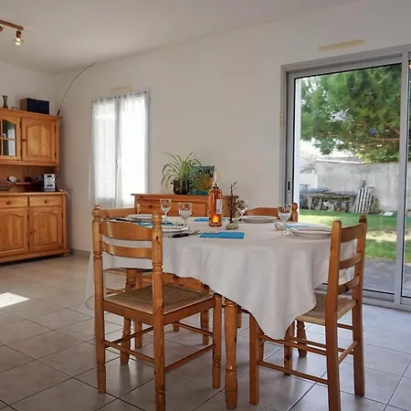 Maison Cosy Proche Plage Avec Jardin Clos Et Terrasse - Fr-1-224B-735 Holiday home